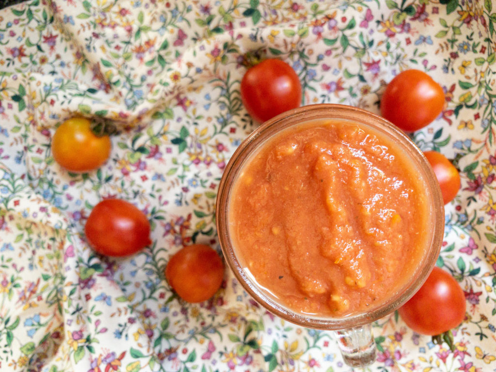 pizza sauce with fresh tomatoes